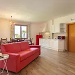 - Apartman Stresa